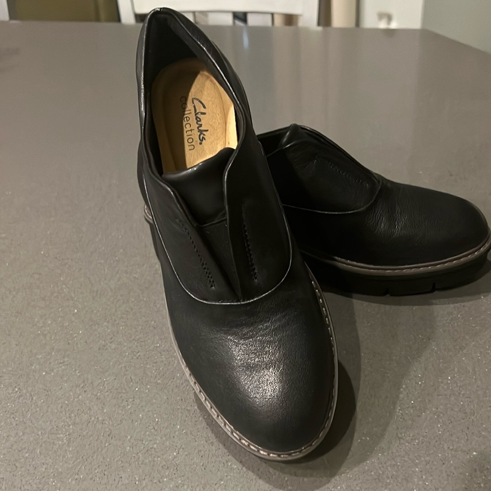 Clark’s funky, chunky loafer… Black, size 10. Cute with ankle socks.